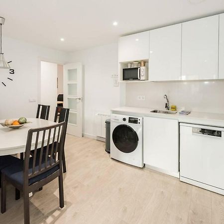 Modern With Ideal Location Next To Atocha Station Madri Exterior foto