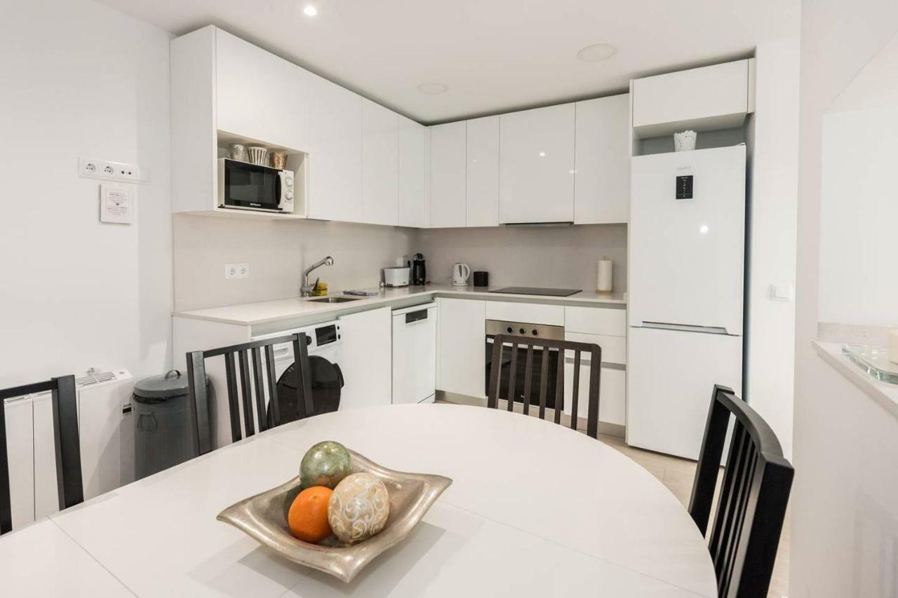 Modern With Ideal Location Next To Atocha Station Madri Exterior foto