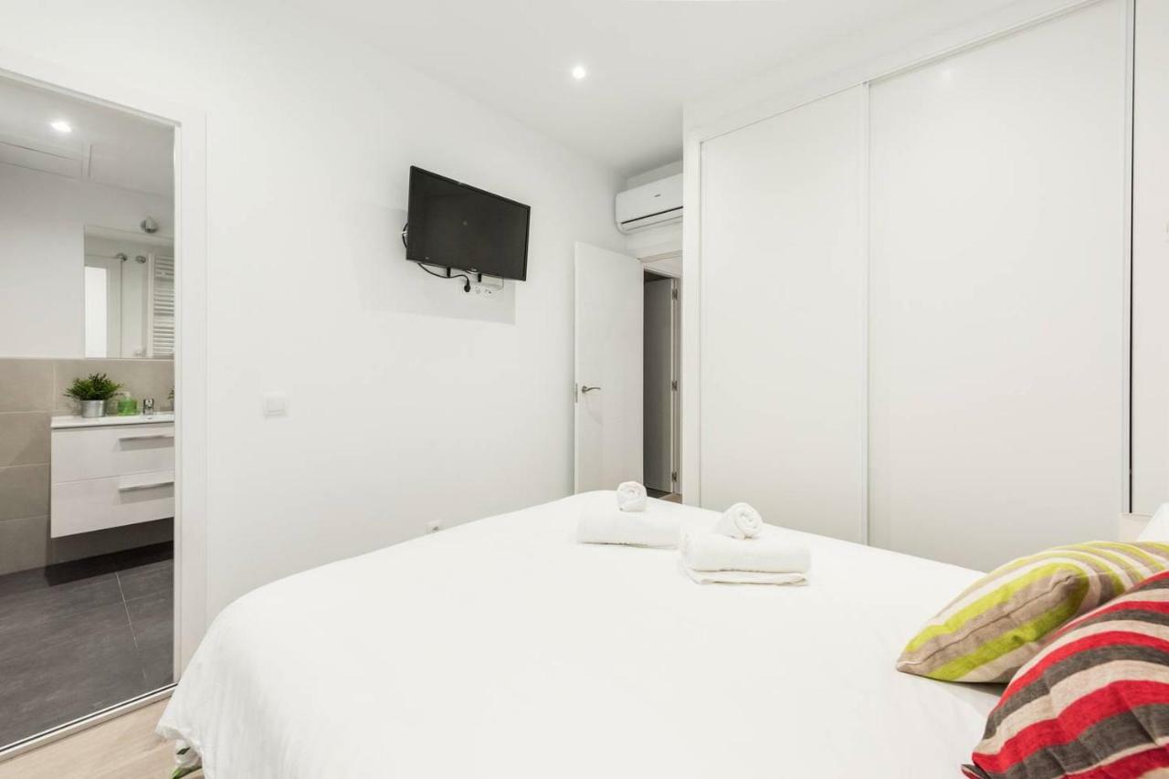 Modern With Ideal Location Next To Atocha Station Madri Exterior foto