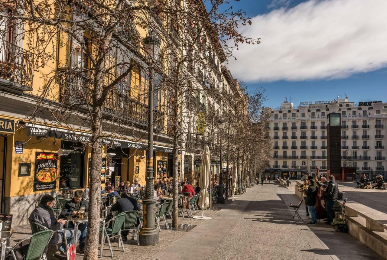 Modern With Ideal Location Next To Atocha Station Madri Exterior foto