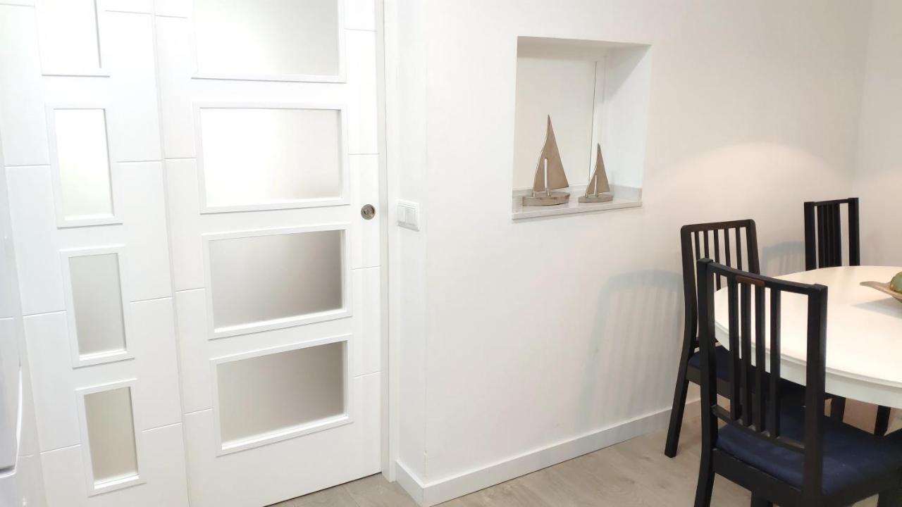Modern With Ideal Location Next To Atocha Station Madri Exterior foto